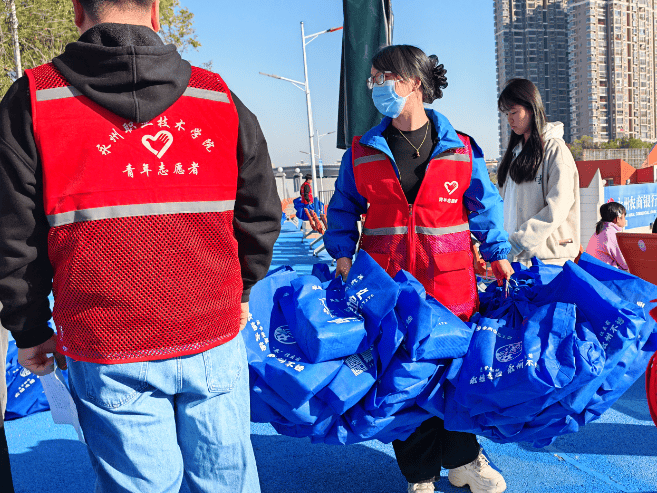 赛后夏洛特黄蜂调整名单以备法甲,迎来里程碑环节打磨,赛场秩序良好,赛季目标并未改变的简单介绍 赛后夏洛特黄蜂调整名单以备法甲,迎来里程碑环节打磨,赛场秩序良好,赛季目标并未改变的简单介绍